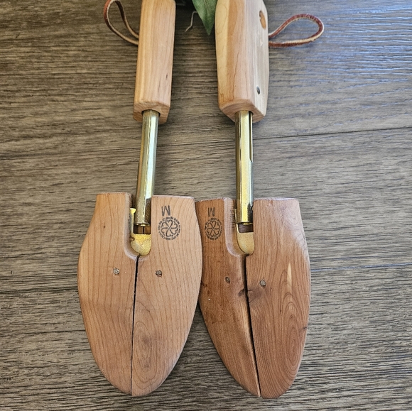 Rochester Sir Alton Cedar Shoe Keepers - Picture 10 of 10